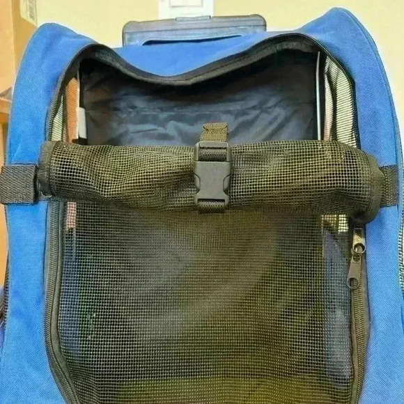 NWOT, Rolling Backpack Pet Carrier, Small Dog, Cat, Mesh, Pockets, Blue, Black - Picture 8 of 13